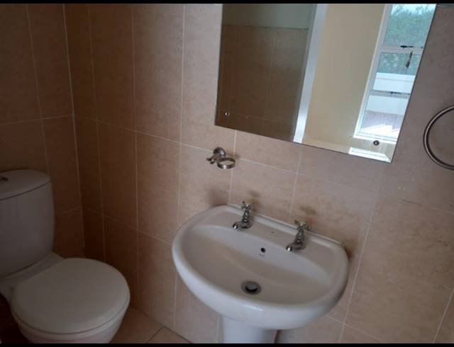 2 BEDROOM APARTMENT RENTED IN WALMER HEIGHTS